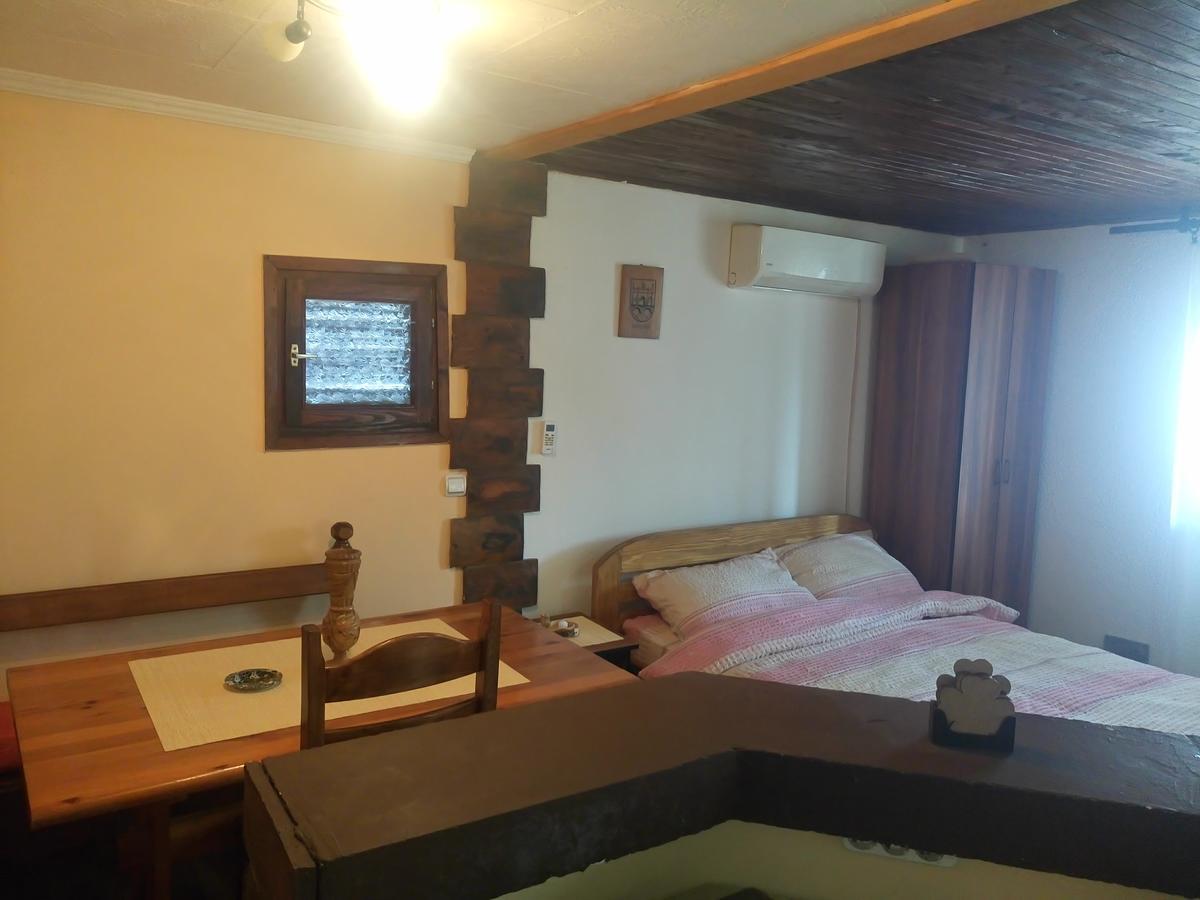 Apartmani Jankovic Vrdnik Buitenkant foto