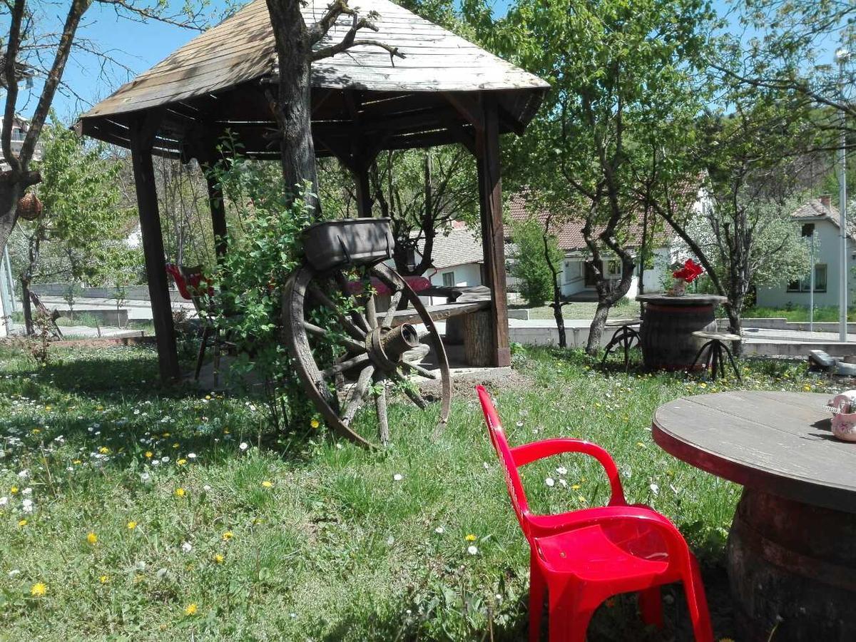 Apartmani Jankovic Vrdnik Buitenkant foto